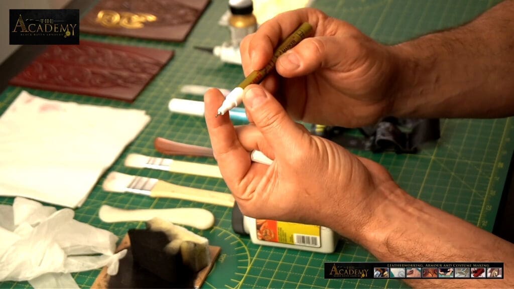 A Masterclass in Leather Gilding Course Lesson Pen Screenshot